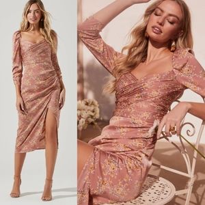 ASTR The Label Evana Floral Half Sleeve Midi Dress Pink Large